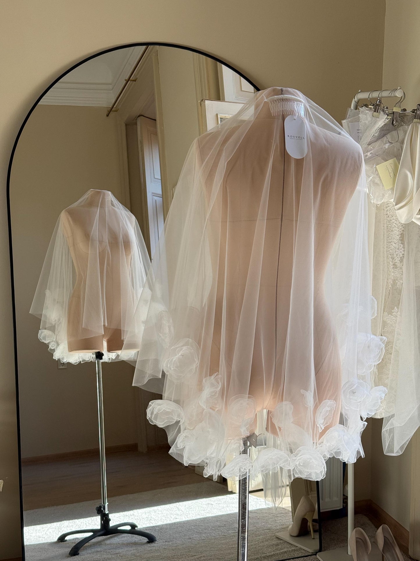 Tamari veil mini