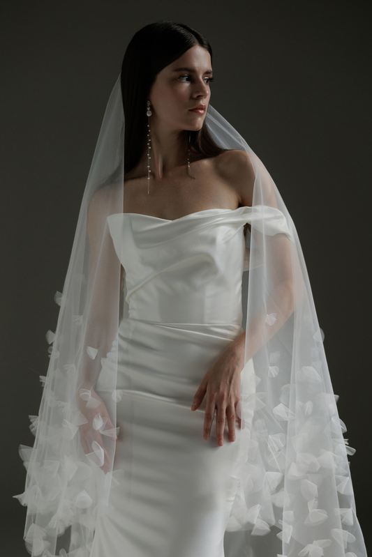 Teona Veil