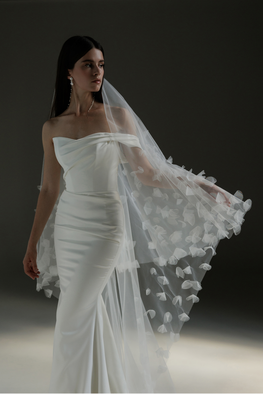 Teona Veil